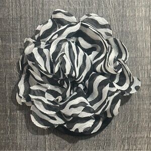 💞 Large Black & White Zebra Print Flower Hair Clip / Hair Band